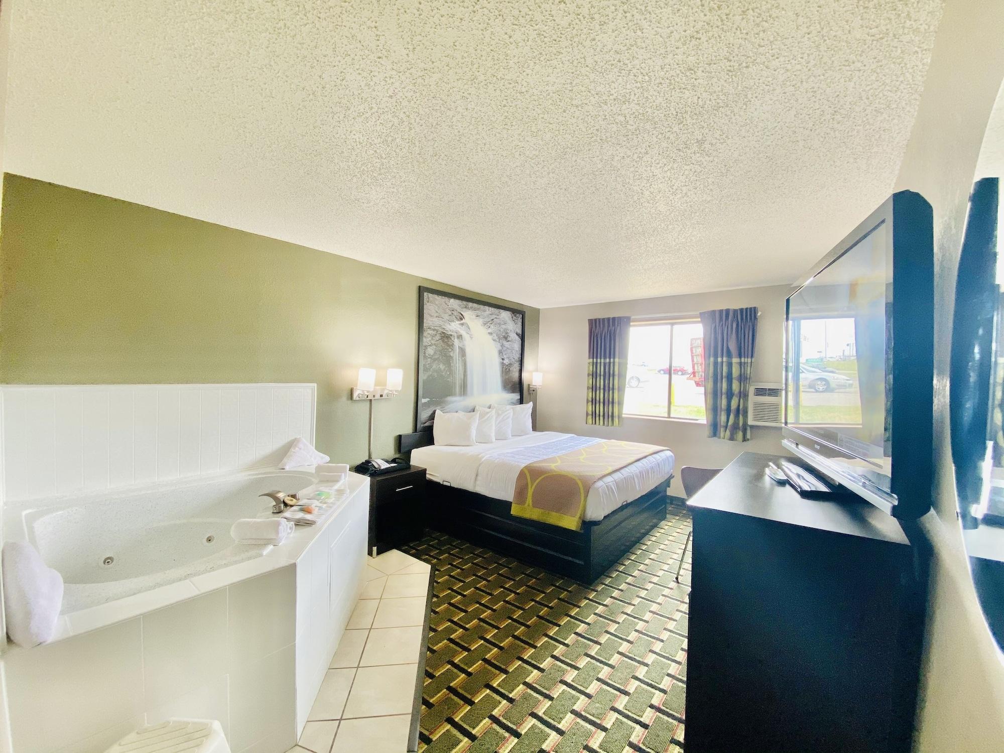 ויומינג Super 8 Grand Rapids City Center מראה חיצוני תמונה