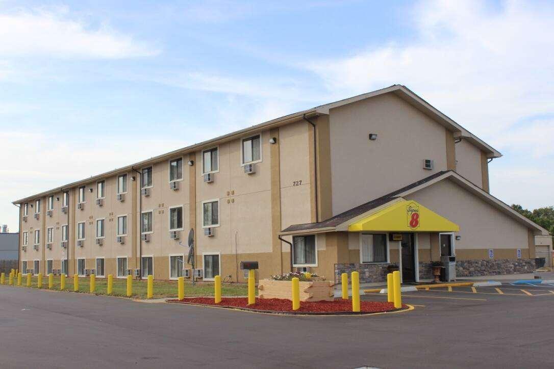 ויומינג Super 8 Grand Rapids City Center מראה חיצוני תמונה